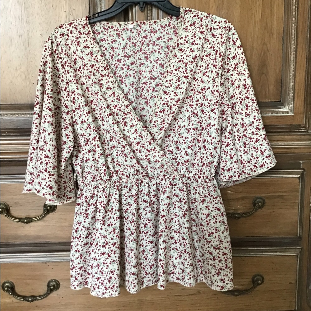 Floral Top - Picture 6 of 10